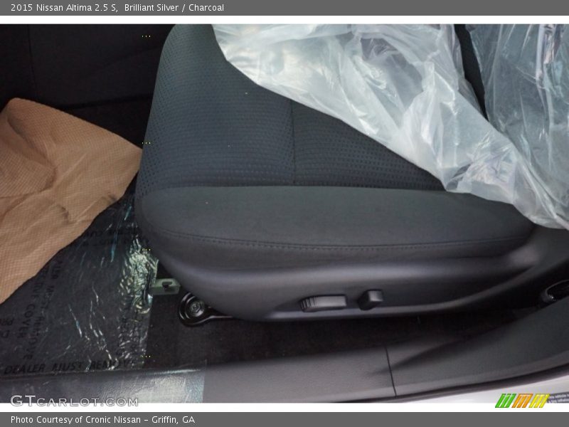 Brilliant Silver / Charcoal 2015 Nissan Altima 2.5 S