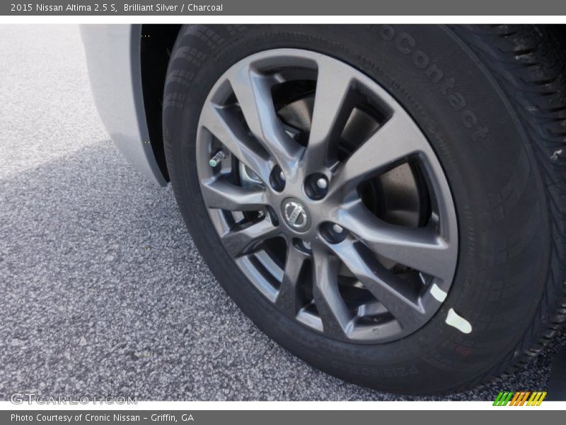 Brilliant Silver / Charcoal 2015 Nissan Altima 2.5 S