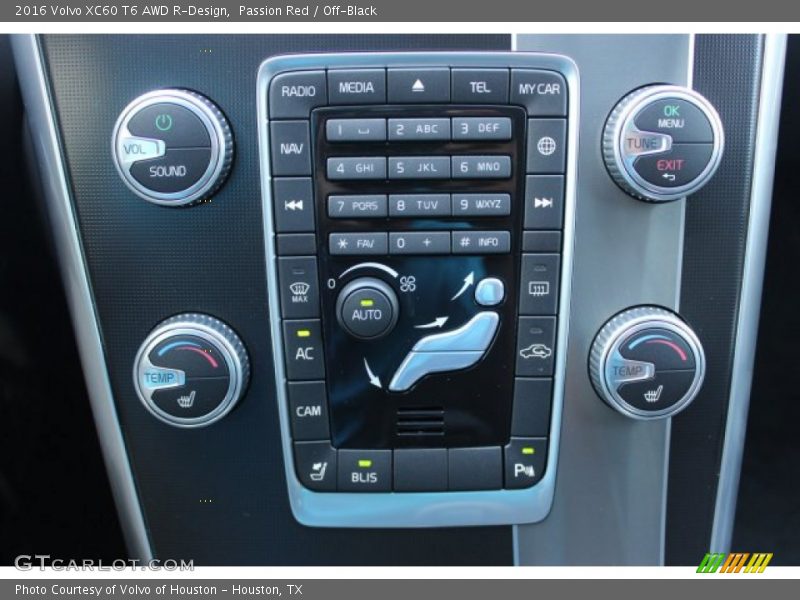 Controls of 2016 XC60 T6 AWD R-Design