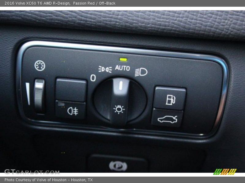 Controls of 2016 XC60 T6 AWD R-Design