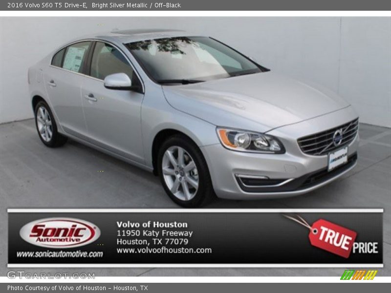 Bright Silver Metallic / Off-Black 2016 Volvo S60 T5 Drive-E