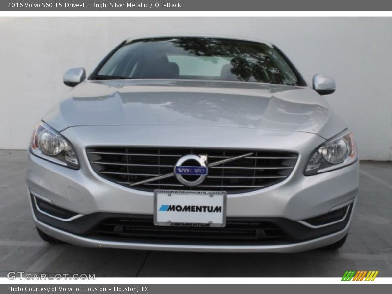 Bright Silver Metallic / Off-Black 2016 Volvo S60 T5 Drive-E