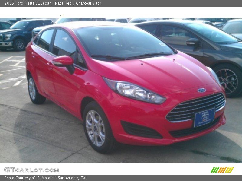 Race Red / Charcoal Black 2015 Ford Fiesta SE Sedan