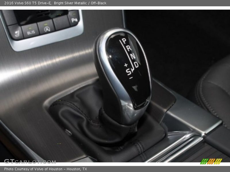Bright Silver Metallic / Off-Black 2016 Volvo S60 T5 Drive-E