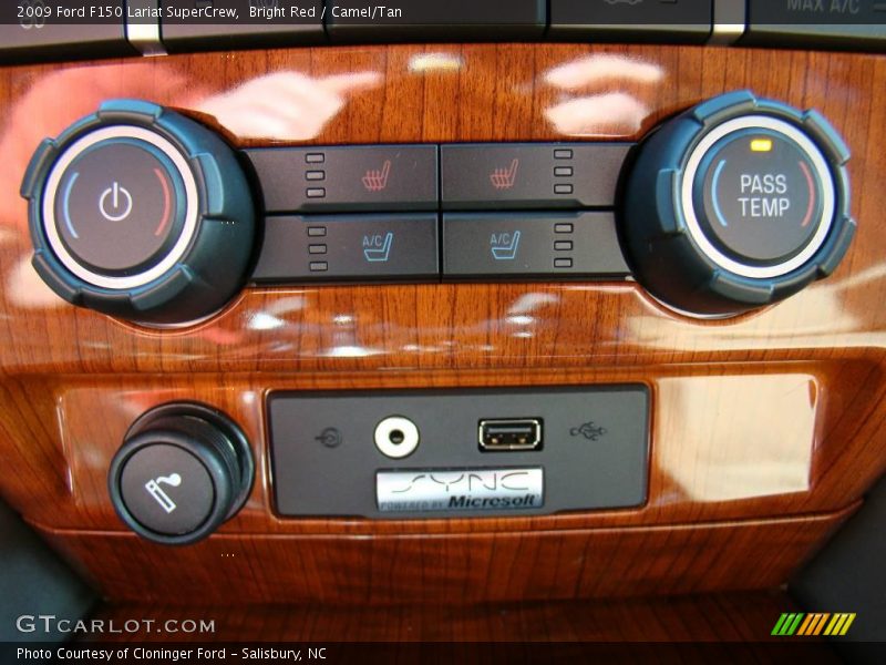 Bright Red / Camel/Tan 2009 Ford F150 Lariat SuperCrew