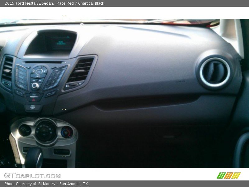 Race Red / Charcoal Black 2015 Ford Fiesta SE Sedan