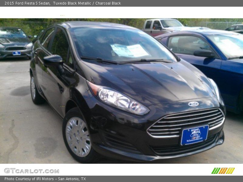Tuxedo Black Metallic / Charcoal Black 2015 Ford Fiesta S Sedan
