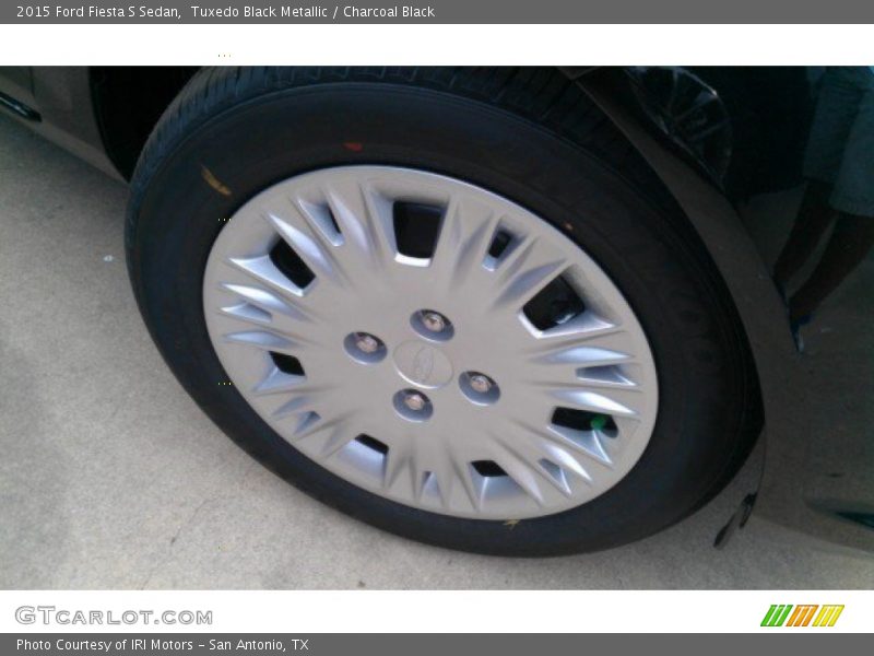 Tuxedo Black Metallic / Charcoal Black 2015 Ford Fiesta S Sedan