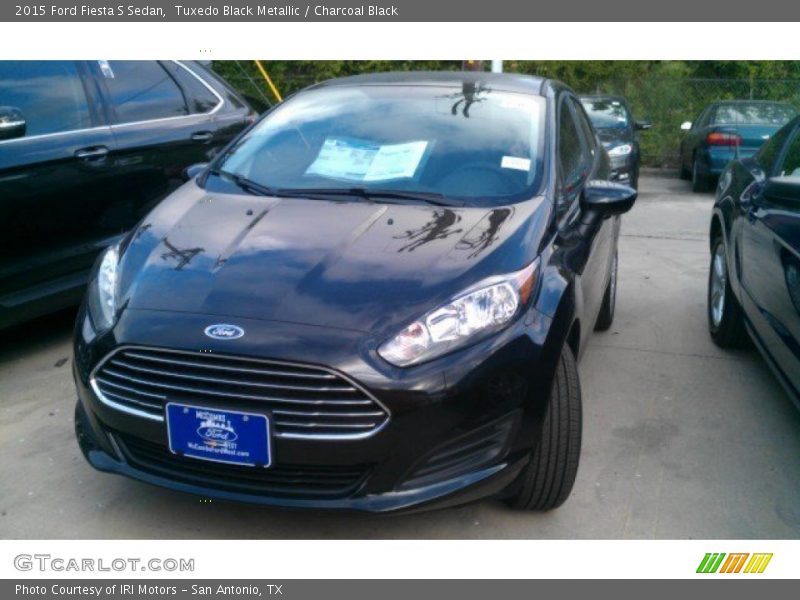 Tuxedo Black Metallic / Charcoal Black 2015 Ford Fiesta S Sedan