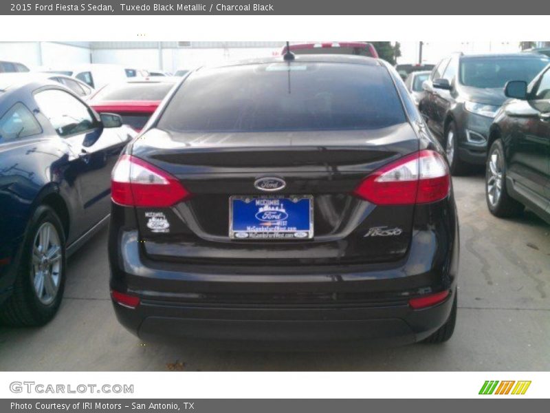 Tuxedo Black Metallic / Charcoal Black 2015 Ford Fiesta S Sedan