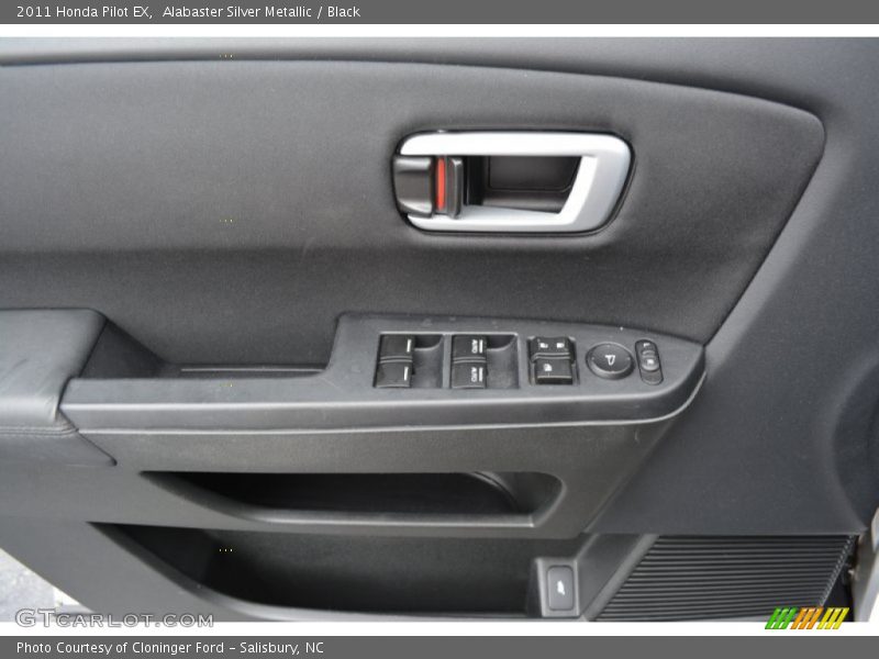 Alabaster Silver Metallic / Black 2011 Honda Pilot EX