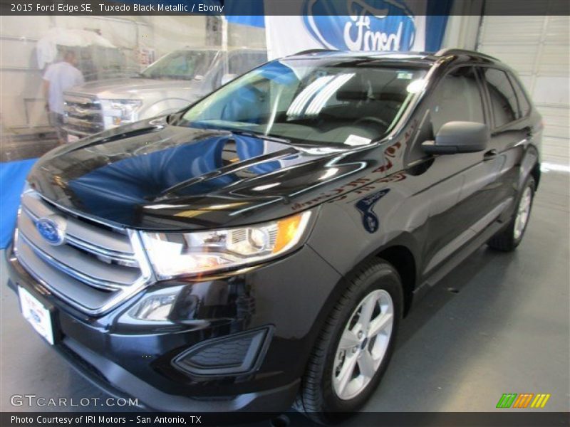 Tuxedo Black Metallic / Ebony 2015 Ford Edge SE