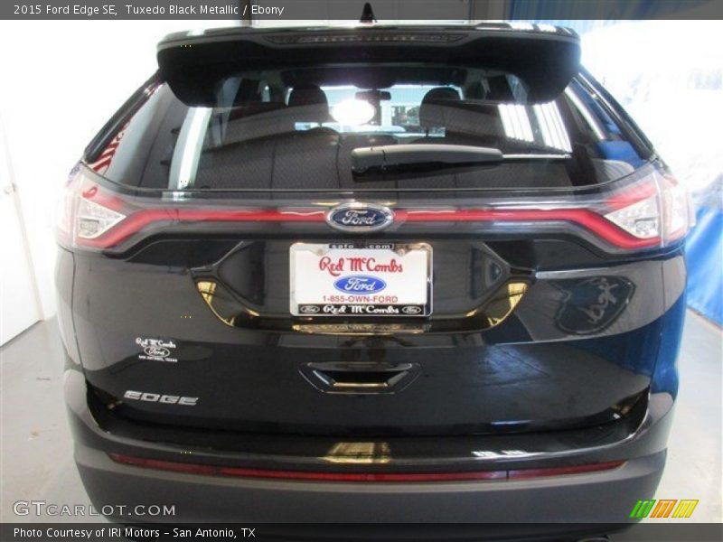 Tuxedo Black Metallic / Ebony 2015 Ford Edge SE