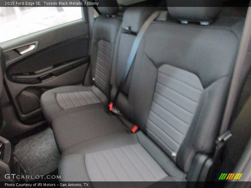 Tuxedo Black Metallic / Ebony 2015 Ford Edge SE