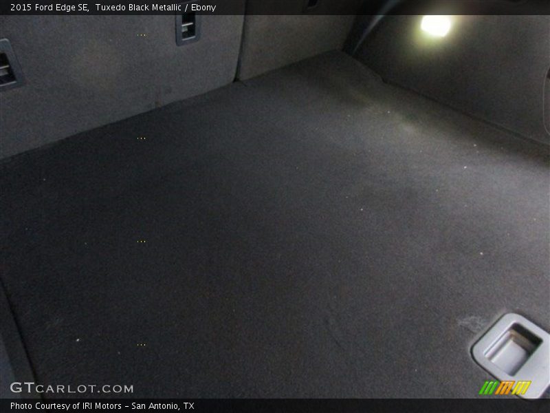 Tuxedo Black Metallic / Ebony 2015 Ford Edge SE