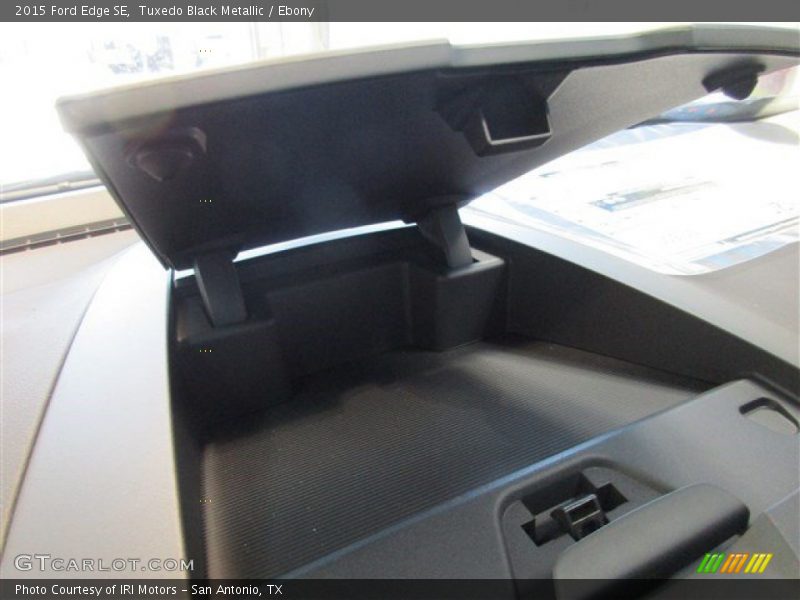 Tuxedo Black Metallic / Ebony 2015 Ford Edge SE
