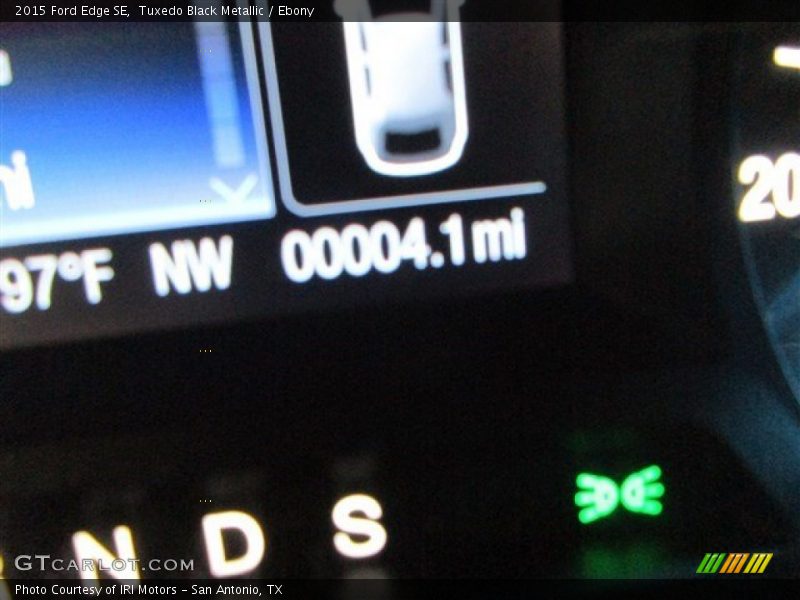Tuxedo Black Metallic / Ebony 2015 Ford Edge SE