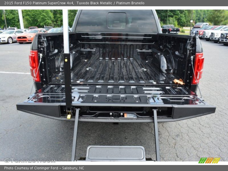 Tuxedo Black Metallic / Platinum Brunello 2015 Ford F150 Platinum SuperCrew 4x4