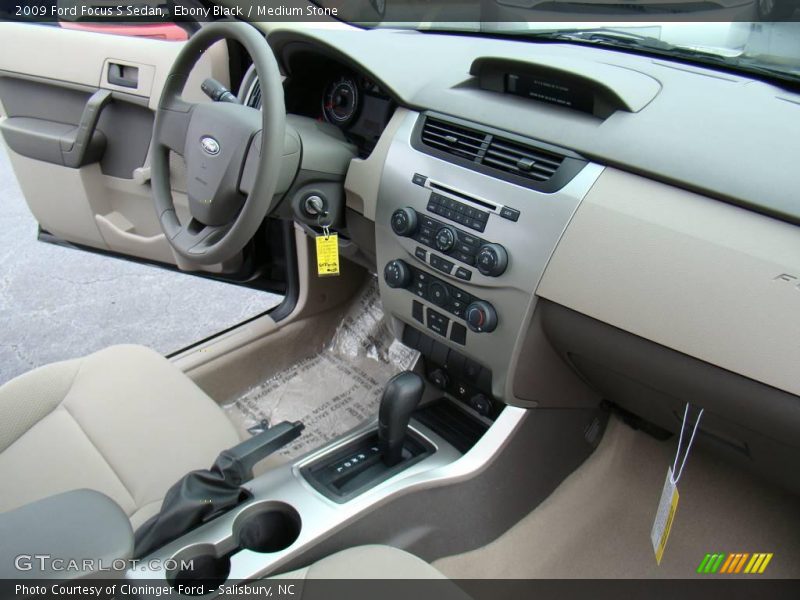 Ebony Black / Medium Stone 2009 Ford Focus S Sedan