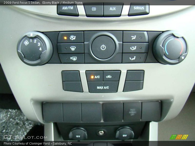 Ebony Black / Medium Stone 2009 Ford Focus S Sedan