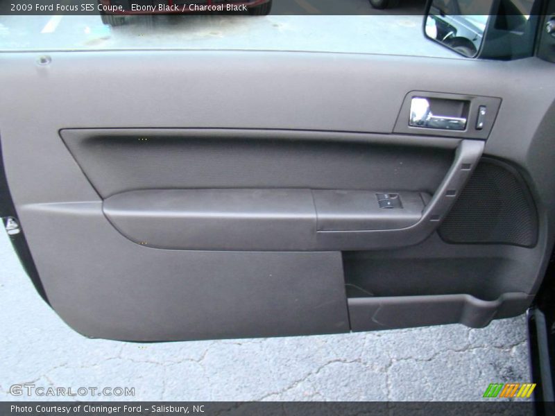 Ebony Black / Charcoal Black 2009 Ford Focus SES Coupe