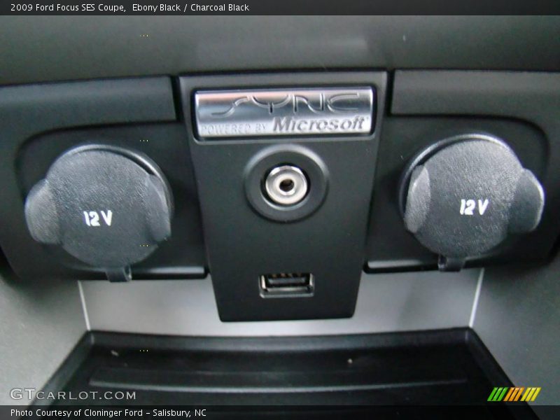 Ebony Black / Charcoal Black 2009 Ford Focus SES Coupe