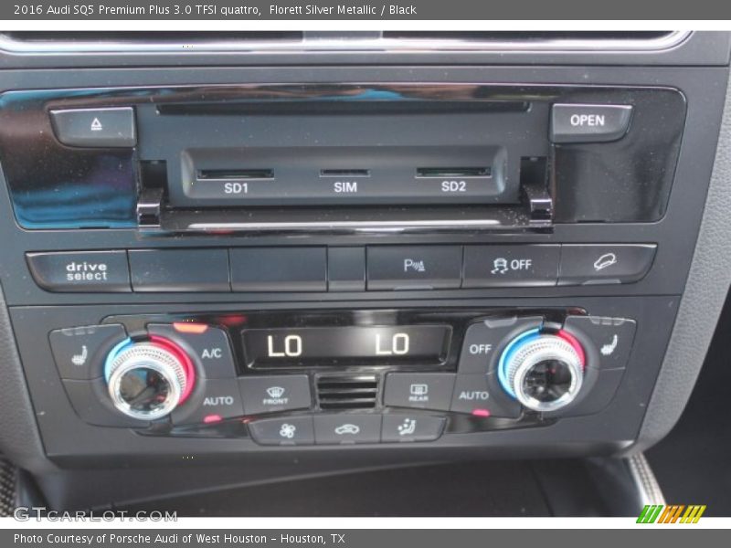 Florett Silver Metallic / Black 2016 Audi SQ5 Premium Plus 3.0 TFSI quattro