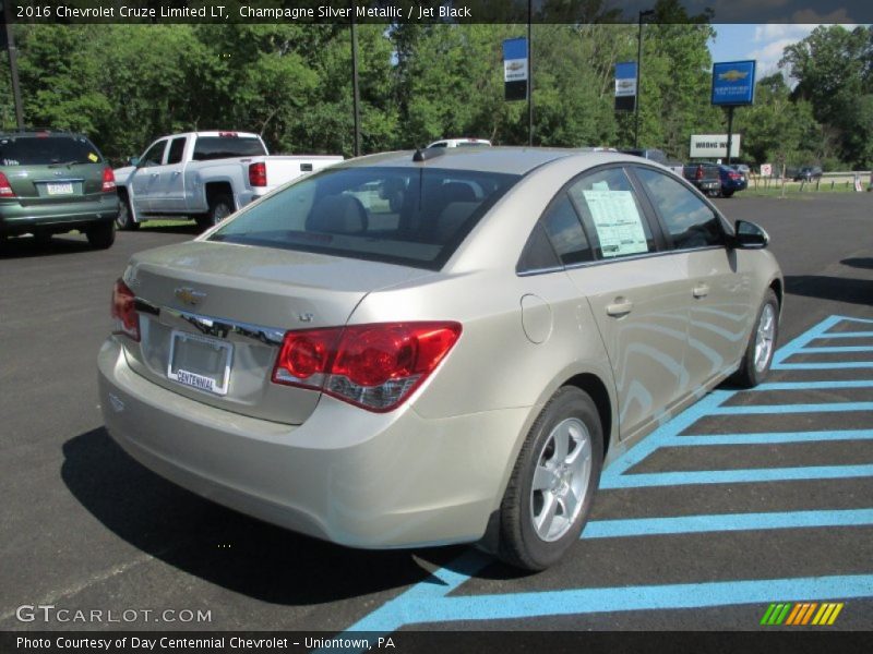Champagne Silver Metallic / Jet Black 2016 Chevrolet Cruze Limited LT