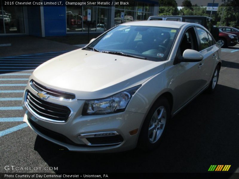 Champagne Silver Metallic / Jet Black 2016 Chevrolet Cruze Limited LT