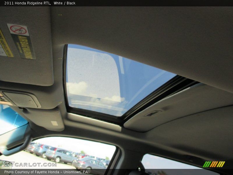 White / Black 2011 Honda Ridgeline RTL