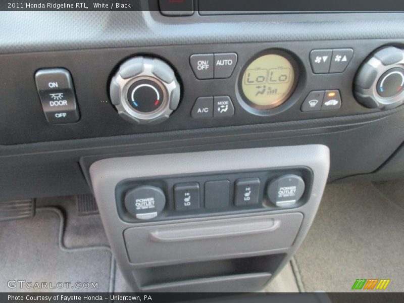 White / Black 2011 Honda Ridgeline RTL