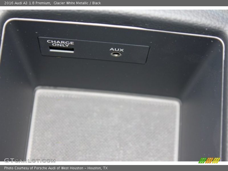 Glacier White Metallic / Black 2016 Audi A3 1.8 Premium