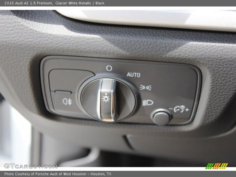 Glacier White Metallic / Black 2016 Audi A3 1.8 Premium