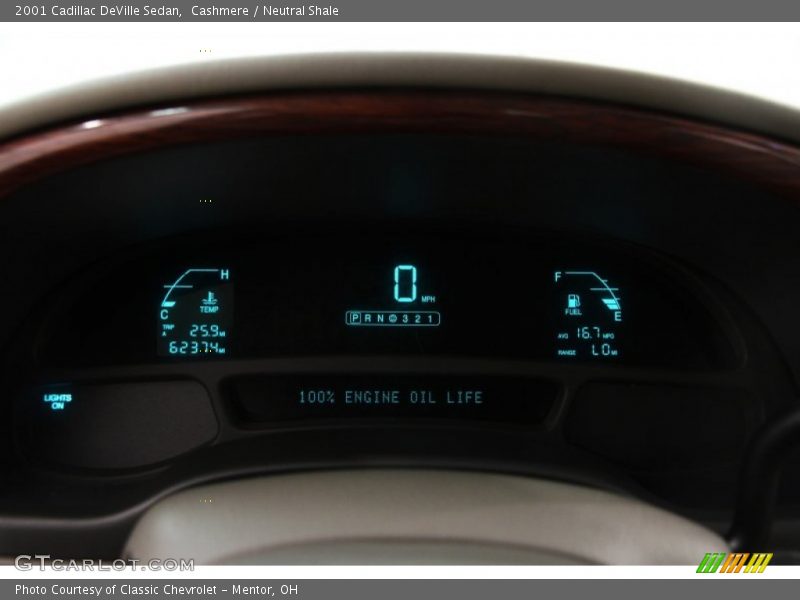 Cashmere / Neutral Shale 2001 Cadillac DeVille Sedan