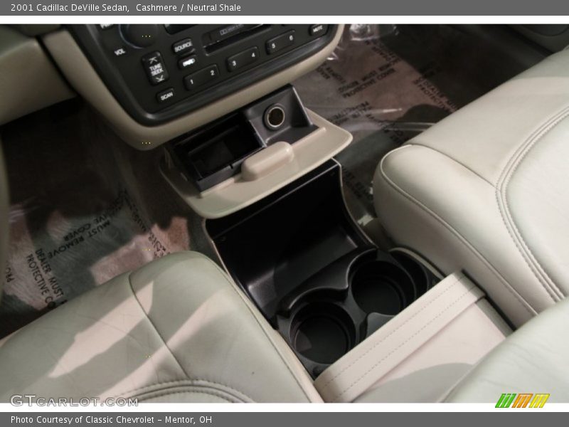 Cashmere / Neutral Shale 2001 Cadillac DeVille Sedan