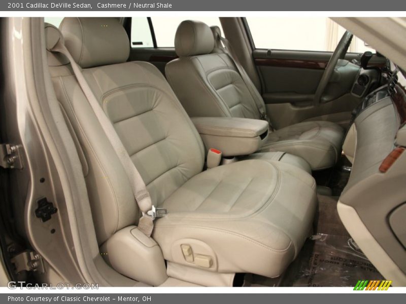 Cashmere / Neutral Shale 2001 Cadillac DeVille Sedan