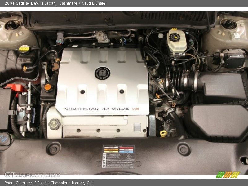 Cashmere / Neutral Shale 2001 Cadillac DeVille Sedan