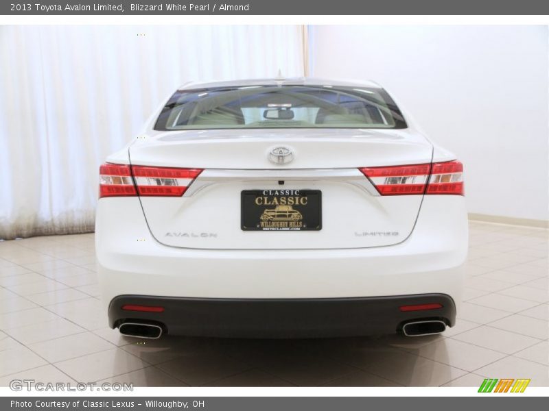 Blizzard White Pearl / Almond 2013 Toyota Avalon Limited