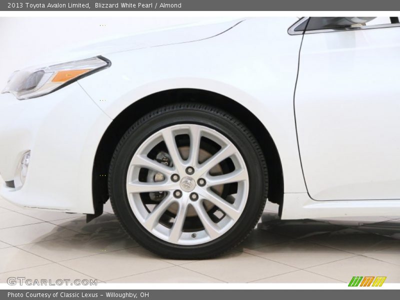 Blizzard White Pearl / Almond 2013 Toyota Avalon Limited