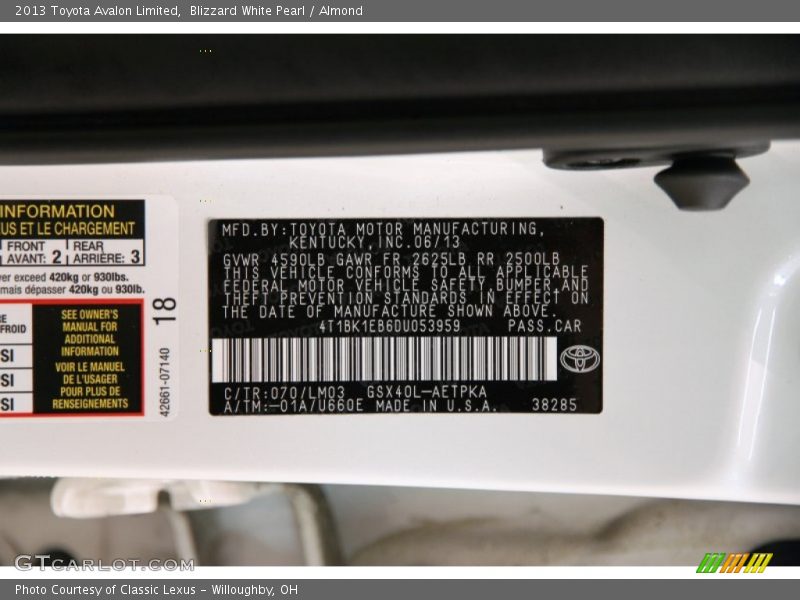 Blizzard White Pearl / Almond 2013 Toyota Avalon Limited