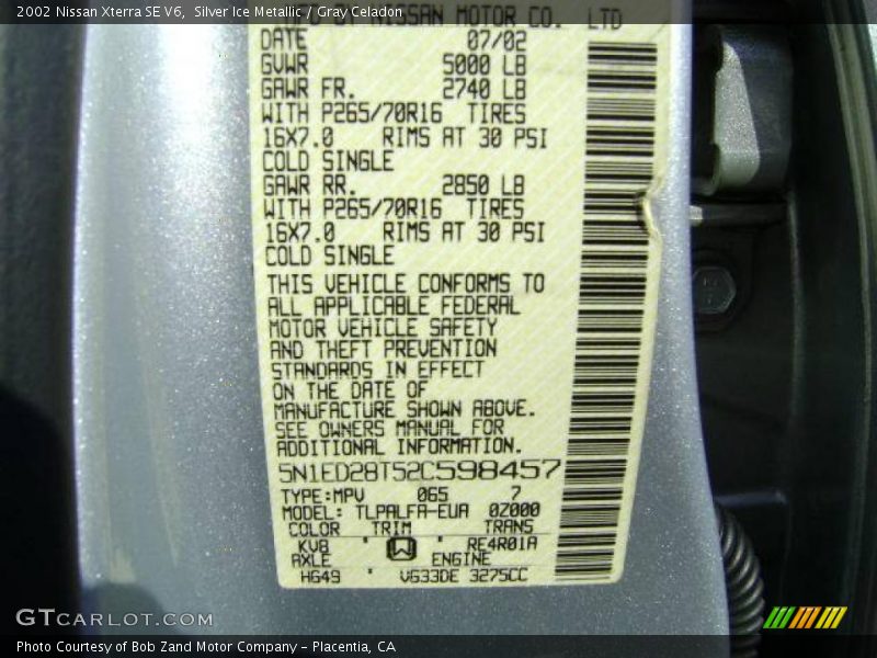 Silver Ice Metallic / Gray Celadon 2002 Nissan Xterra SE V6