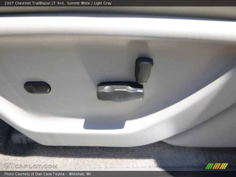 Summit White / Light Gray 2007 Chevrolet TrailBlazer LT 4x4