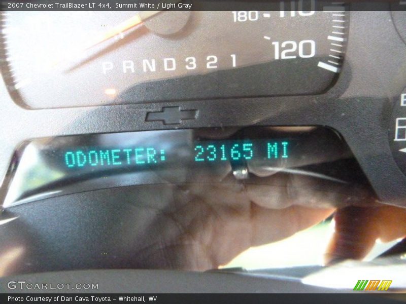Summit White / Light Gray 2007 Chevrolet TrailBlazer LT 4x4