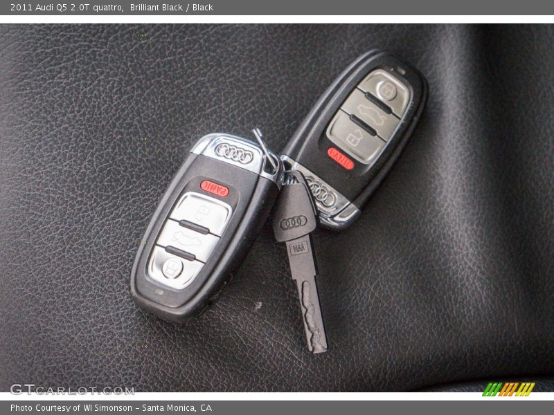 Brilliant Black / Black 2011 Audi Q5 2.0T quattro