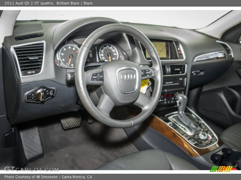 Brilliant Black / Black 2011 Audi Q5 2.0T quattro