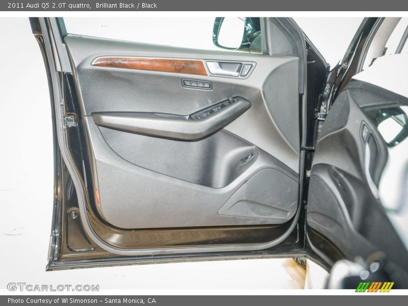 Brilliant Black / Black 2011 Audi Q5 2.0T quattro