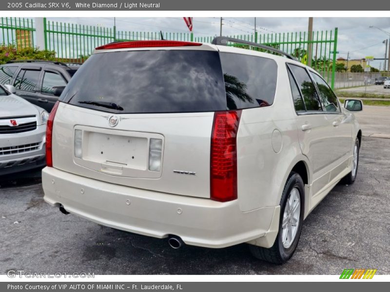 White Diamond / Light Neutral 2005 Cadillac SRX V6
