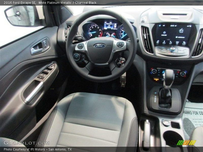 White Platinum Metallic / Charcoal Black 2016 Ford Escape SE