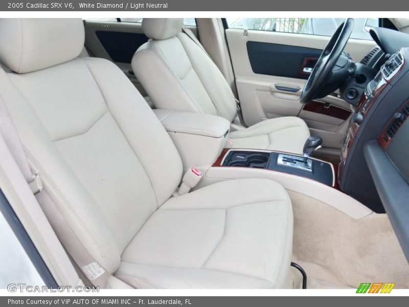White Diamond / Light Neutral 2005 Cadillac SRX V6