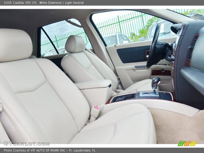 White Diamond / Light Neutral 2005 Cadillac SRX V6
